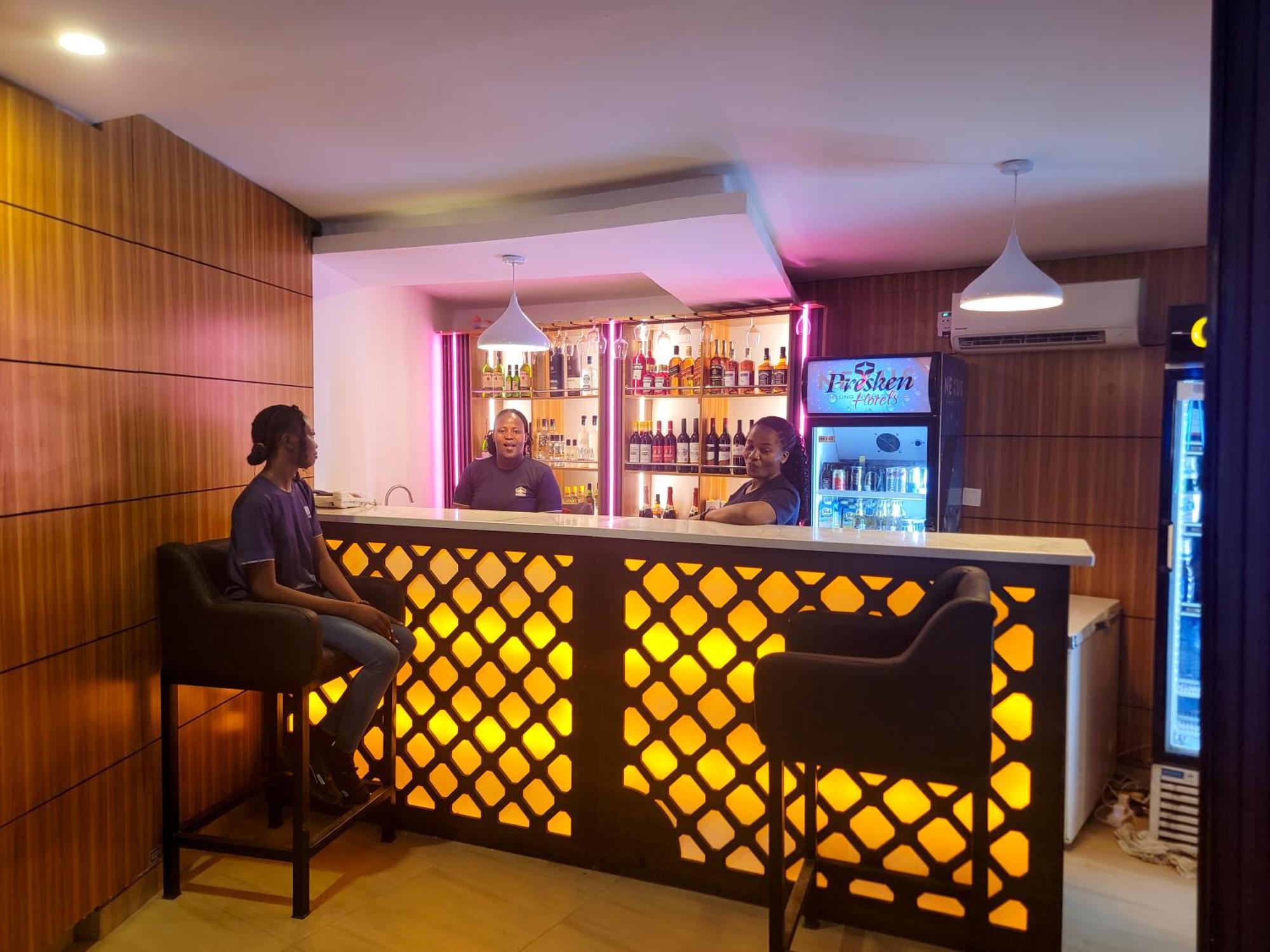Presken Hotels Alade Avenue Ikeja Exterior photo